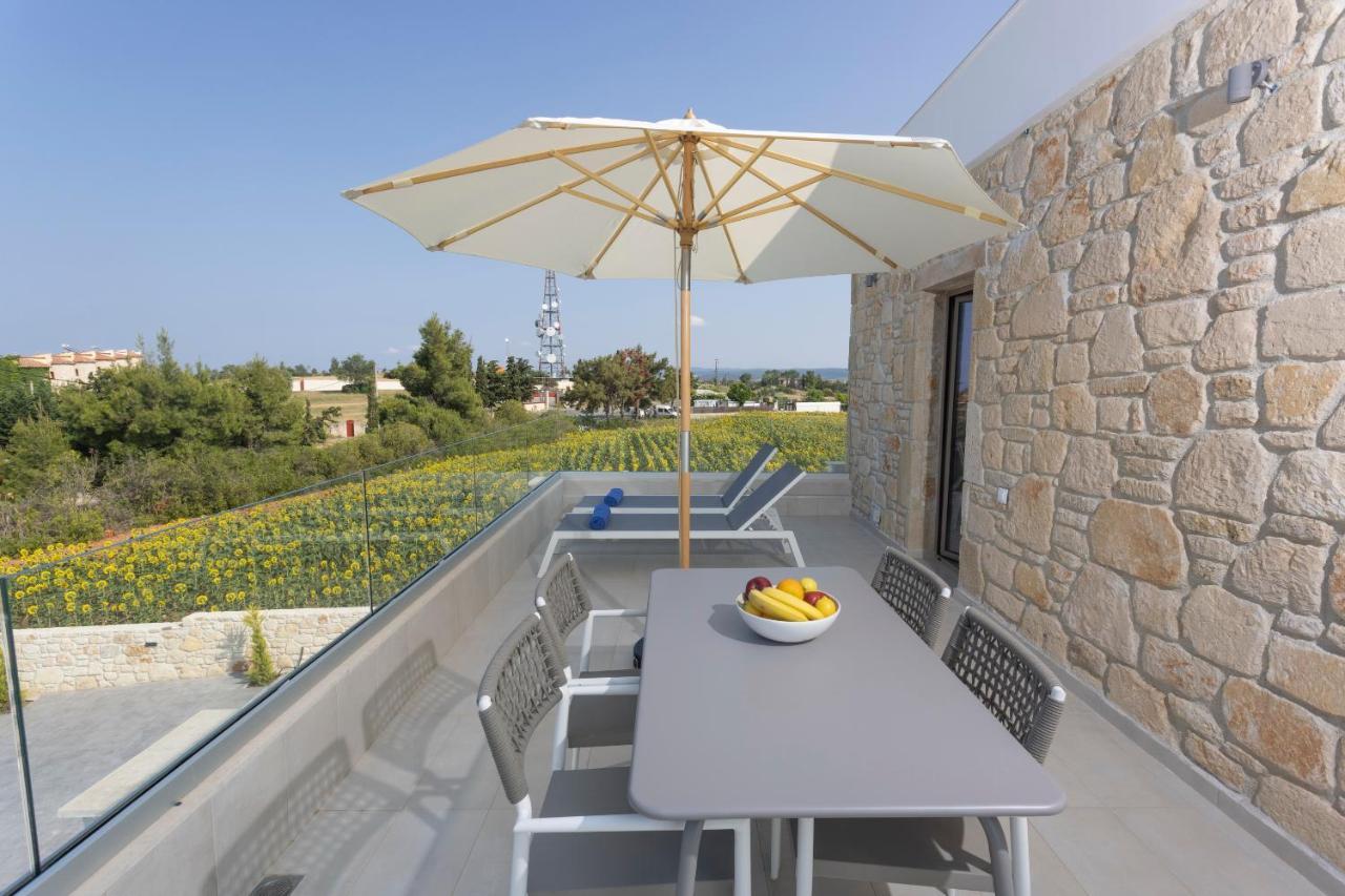 Anna Mare Luxury Apartments Афітос Екстер'єр фото
