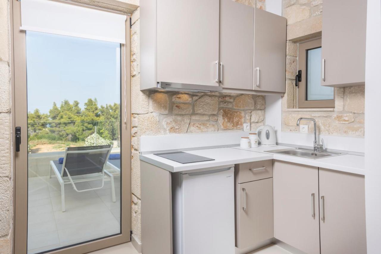 Anna Mare Luxury Apartments Афітос Екстер'єр фото