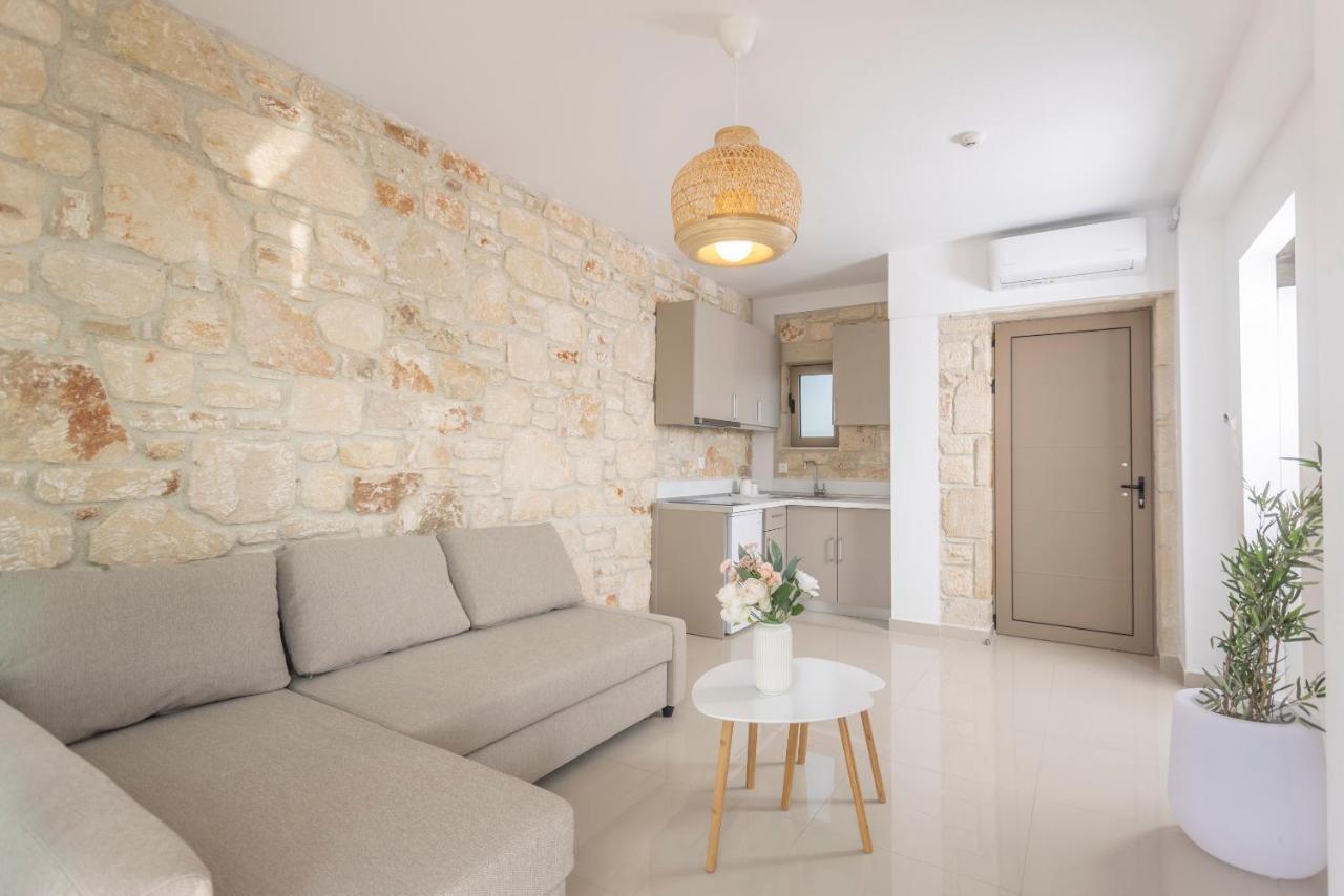 Anna Mare Luxury Apartments Афітос Екстер'єр фото