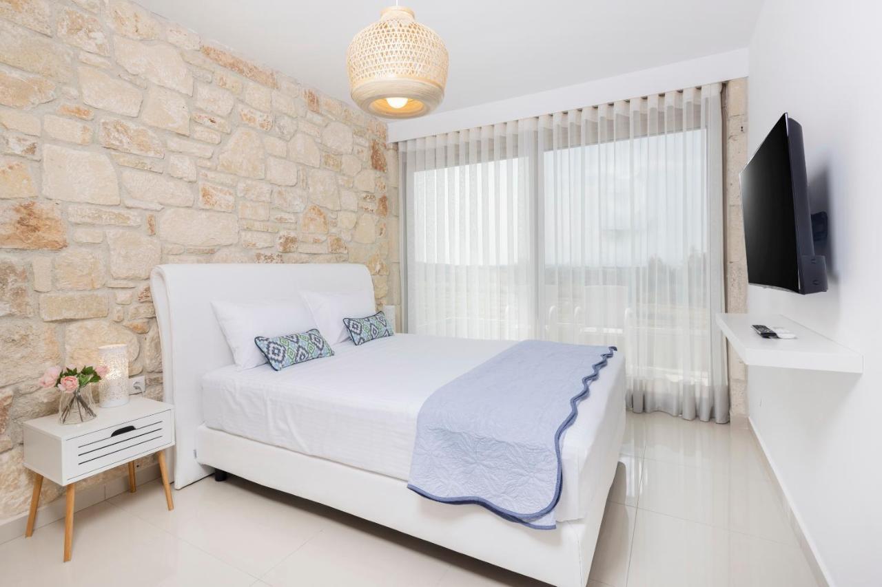 Anna Mare Luxury Apartments Афітос Екстер'єр фото