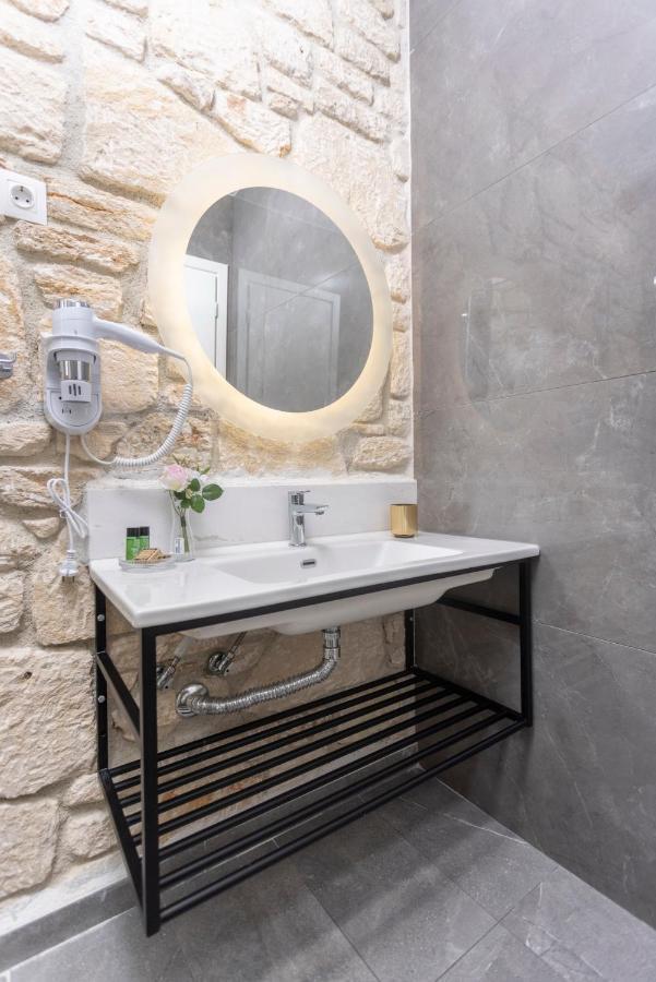 Anna Mare Luxury Apartments Афітос Екстер'єр фото